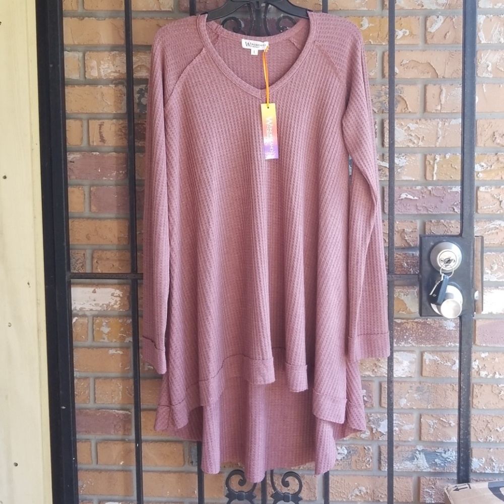 Hi / Low long sleeve sweater size Large